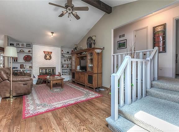 2nd image of 1 Woodbridge Ln