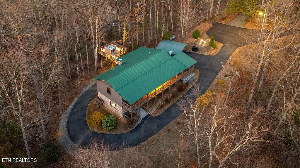 house on the hill ストライプの上下 3630 Mountain Top Ln, Sevierville, TN 37876 | MLS #1332962 | Zillow