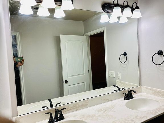 4th image of 2368 NW 199th St #1