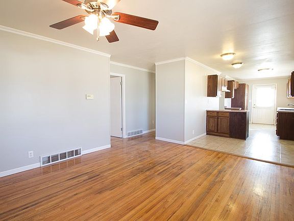3rd image of 1820 Bourland Ave