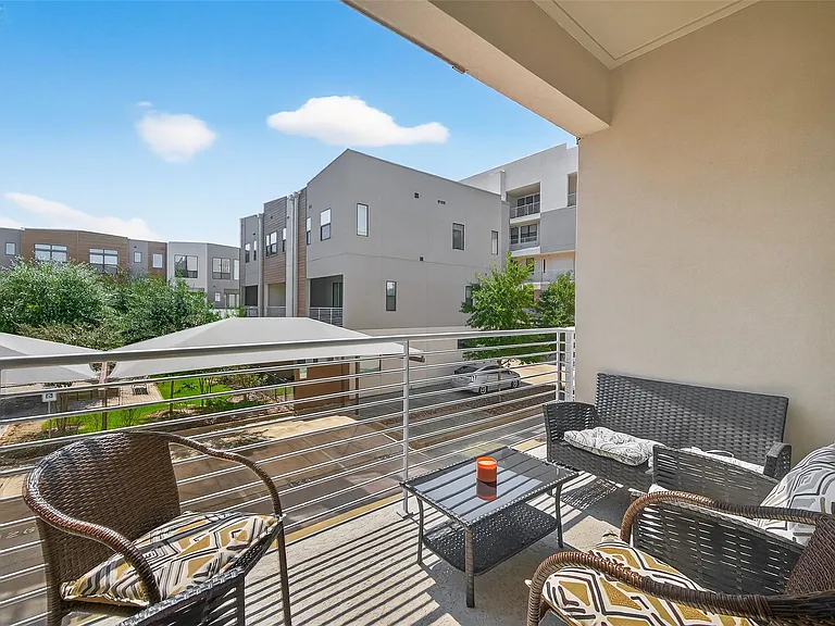 2401 Crawford St #C3D — Photo 32