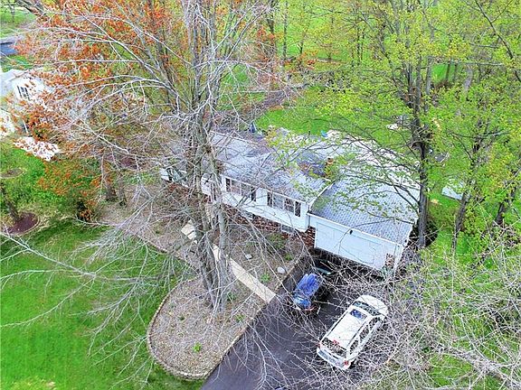 3rd image of 257 Corriedale Dr