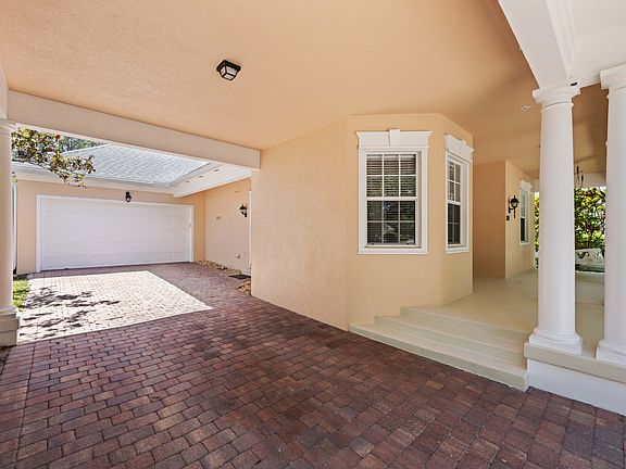 2nd image of 242 Marlberry Cir