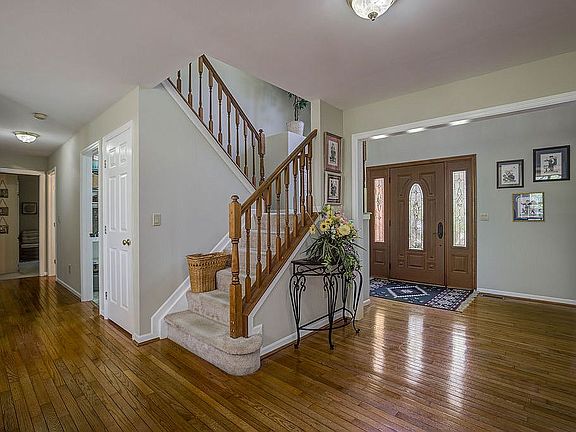 4th image of 4704 Flagstone Dr
