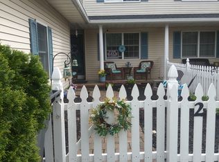2 Cherrywood Cir, Brick, NJ 08724