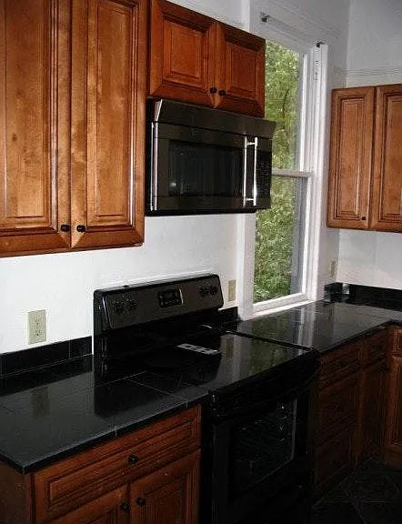 1415 Barnard St #2 — Photo 3