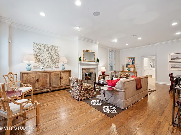 3rd image of 2112 N Clifton Ave