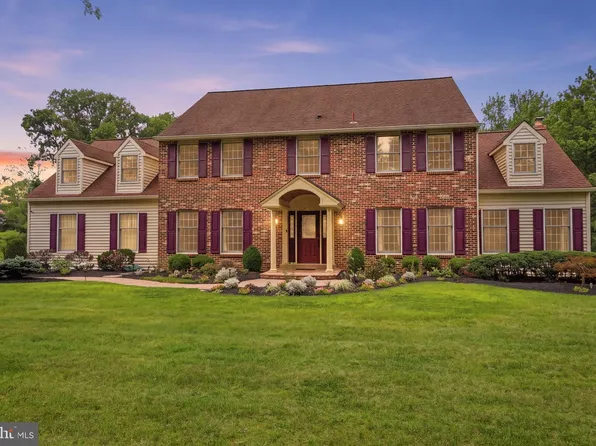 60 Ponderosa Dr, Holland, PA 18966