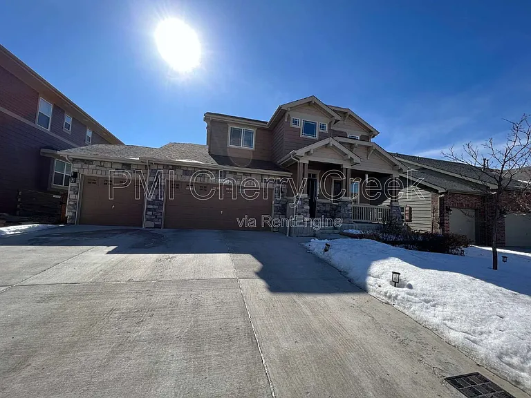 22472 E Union Cir — Photo 2