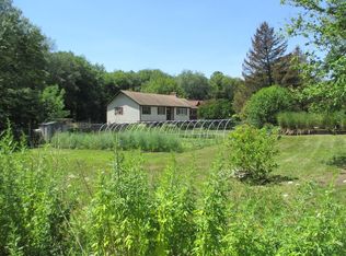 40 Orchard St, Blackstone, MA 01504