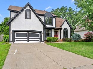 1361 S Hunter Dr, Olathe, KS 66062