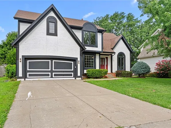 1361 S Hunter Dr, Olathe, KS 66062