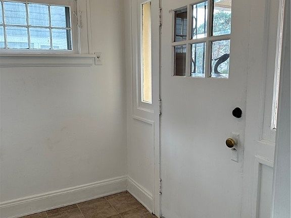 4th image of 297 E 150th St