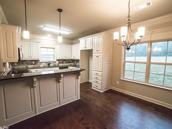 3rd image of 7304 Stonehenge Dr