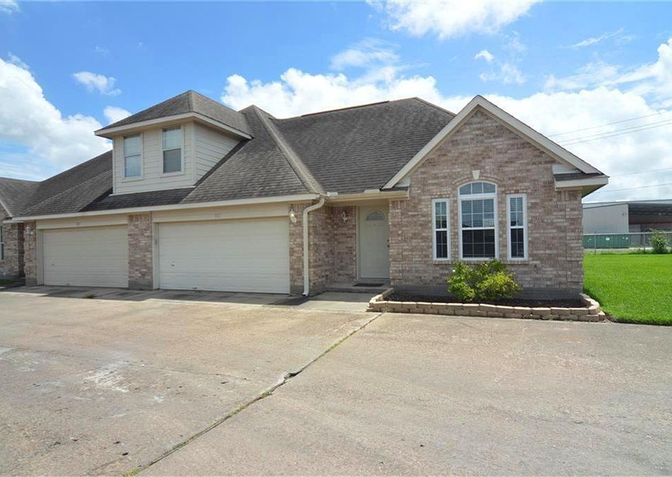 1st image of 907 Birnham Woods Blvd
