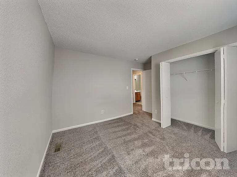1726 Farm Meadow Dr — Photo 11