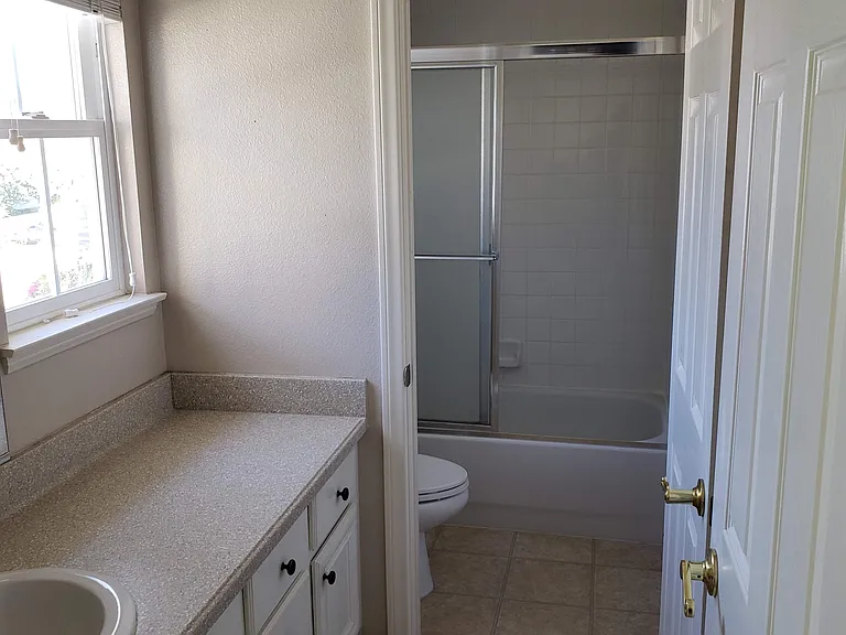 2114 Crystal Cove Way — Photo 5
