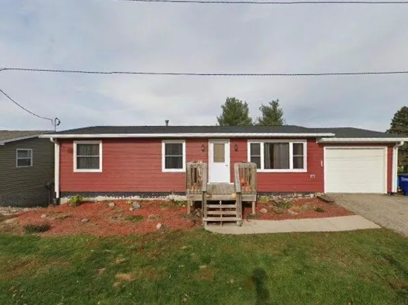 306 W Chestnut St, Garnavillo, IA 52049