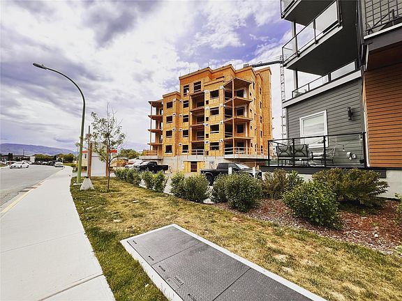 3rd image of 3626 Mission Springs Dr #201C