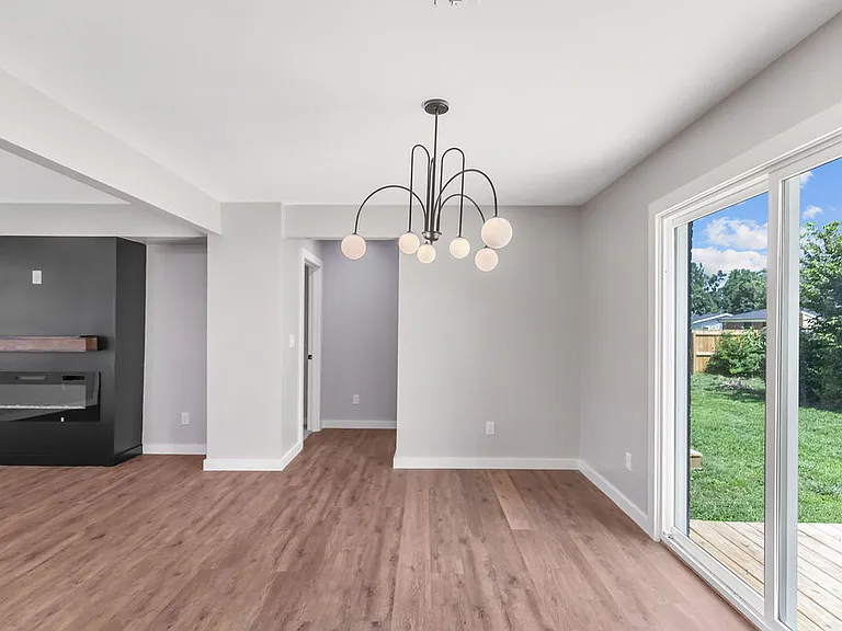 809 Carson Dr — Photo 19