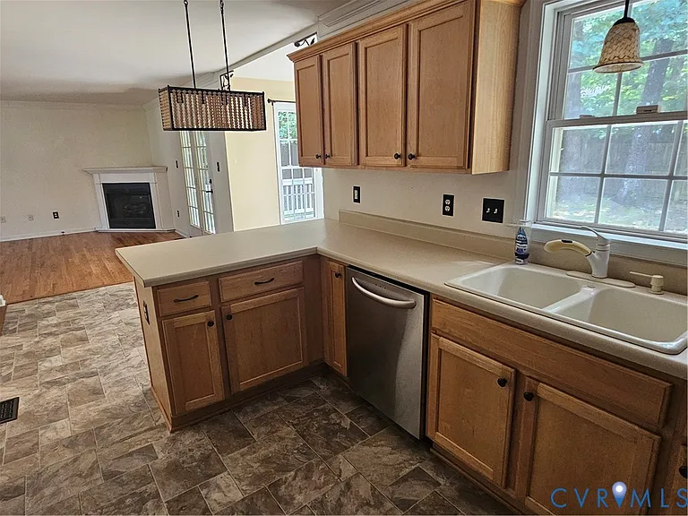 9225 Upshur Dr — Photo 9