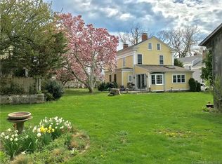 38 Broad St, Stonington, CT 06378