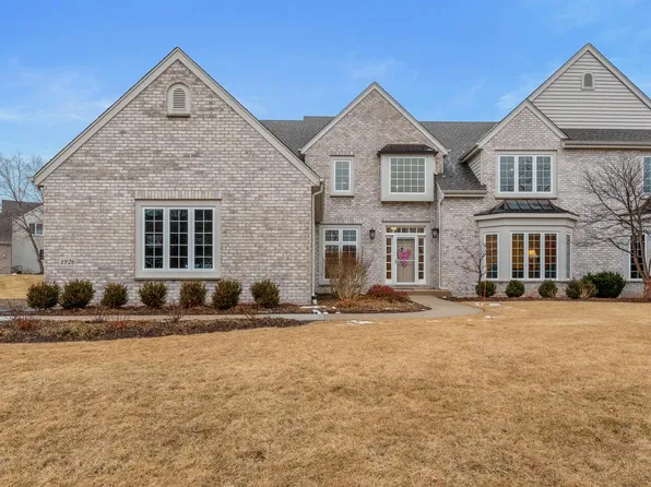 1926 West Hidden Reserve COURT, Mequon, WI 53092