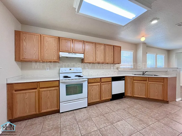 127 Booker Palm — Photo 11