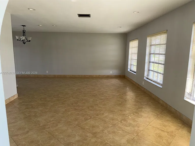 1560 NW 12th Way — Photo 17