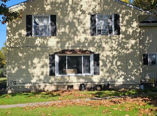 96 Martins Ln, Hamilton, NJ 08620