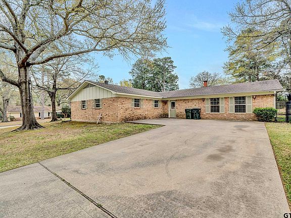 3rd image of 3303 Shenandoah Dr