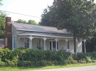 301 W Pillow St, Clifton, TN 38425