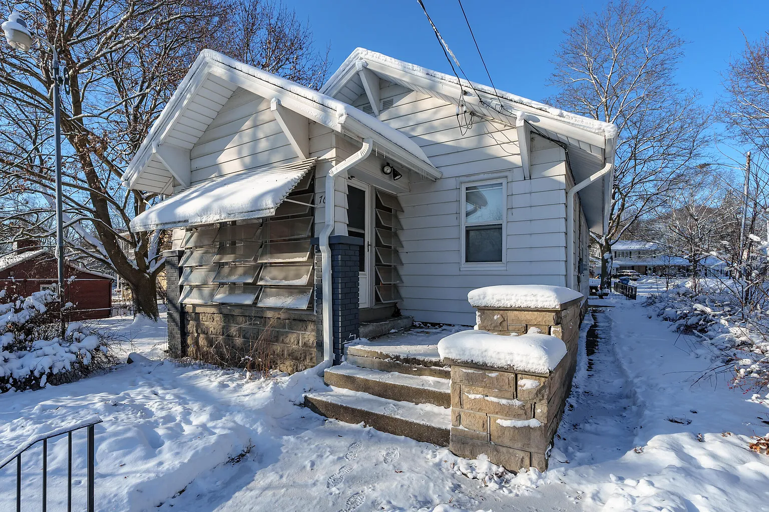 76 Maple Grove Ave photo 1