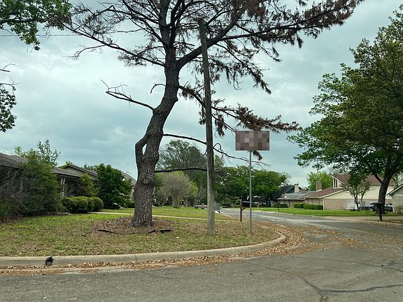 5th image of 2009 Fair Meadow Dr