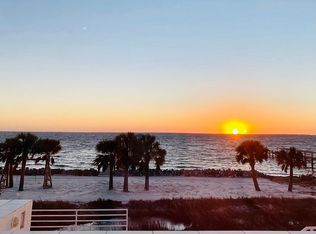 477 Deer Point Dr, Gulf Breeze, FL 32561