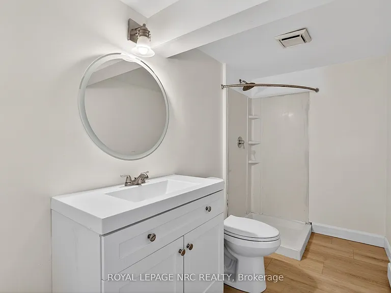 268 Henrietta St — Photo 37