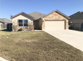 1306 Lantana Ct, Gonzales, TX 78629