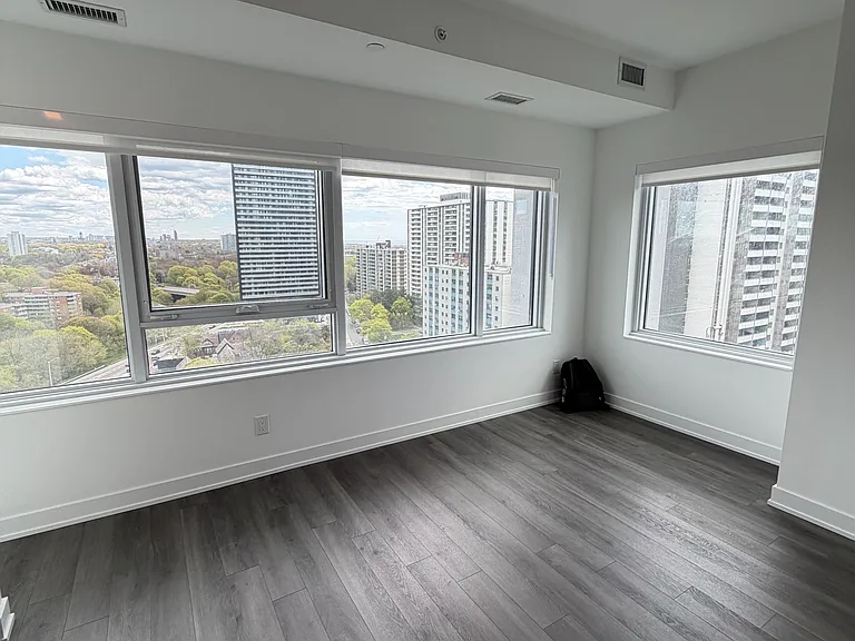 609 Sherbourne St #1710 — Photo 8
