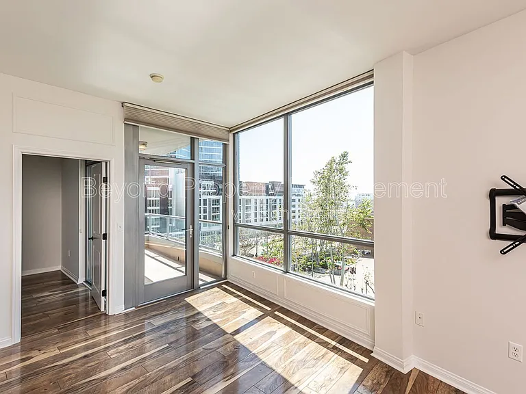 253 10th Ave #525 — Photo 9