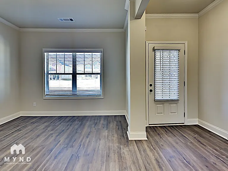 9028 Holder Rd — Photo 9