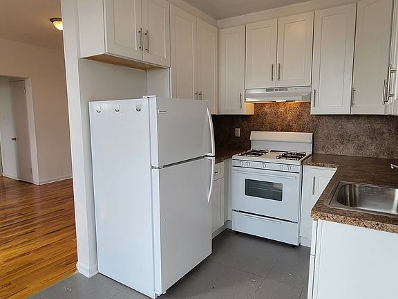 5th image of 11937 Metropolitan Ave APT 5K