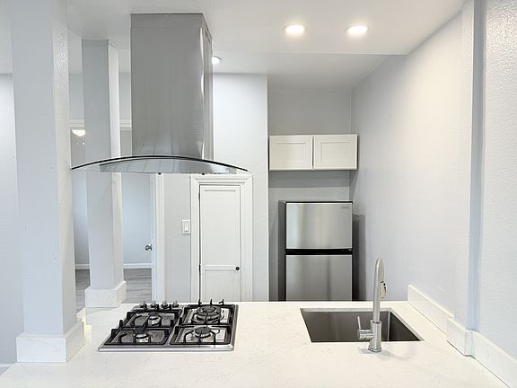 4th image of 1706 D Ave