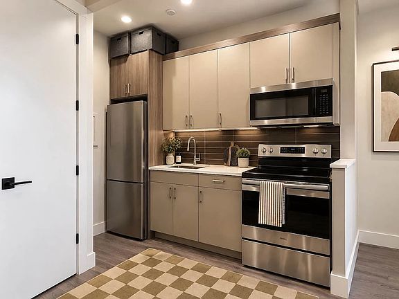 2nd image of 697 De Kalb Ave #3A