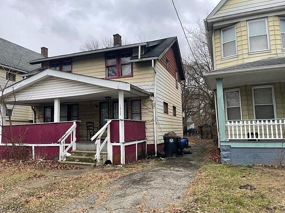 3rd image of 10738 Amor Ave