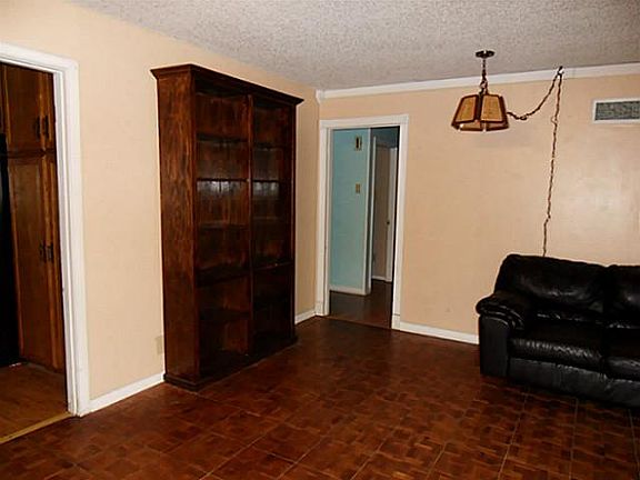 4th image of 1009 Buccaneer Dr