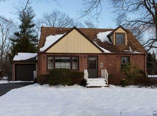24 Wilson Ter, Waldwick, NJ 07463