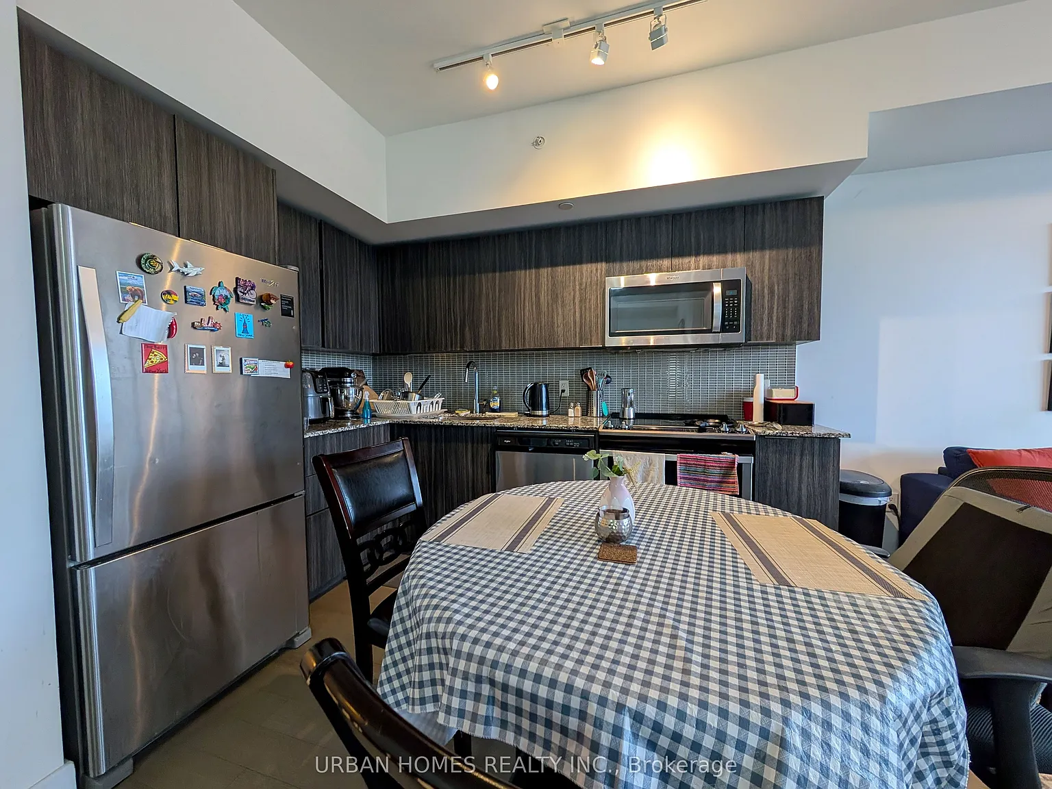 2 bed, $2,600 — Photo 4