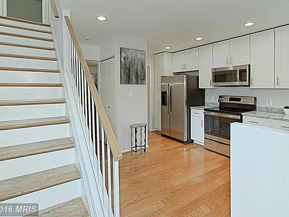 3rd image of 1713 Wainwright Dr
