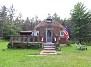 987 Middle Rd, La Pointe, WI 54850