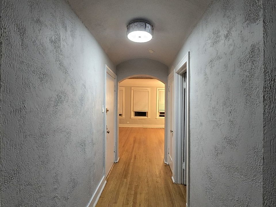 1st image of 7529 N Claremont Ave #2